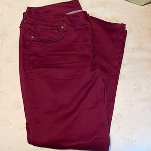 Maroon jeggings